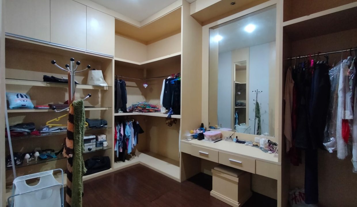 DIJUAL RUMAH MEWAH KOMPLEK VILLA BARI PALEMBANG (1)