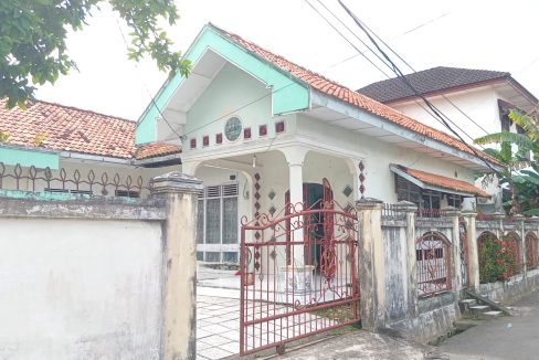 DIJUAL RUMAH TENGAH KOTA JALAN DWIKORA PALEMBANG (1)