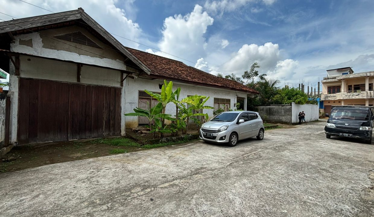 DIJUAL TANAH DAN BANGUNAN KOMPLEK PUSRI SAKO PALEMBANG (7)