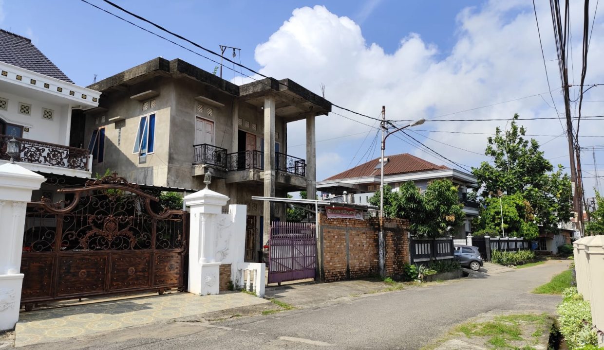 DIJUAL RUMAH JALAN LETNAN HADIN PALEMBANG (2)