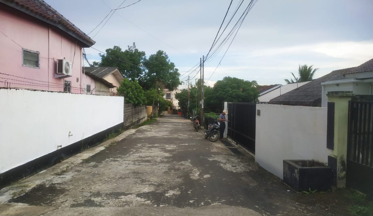 DIJUAL RUMAH KOMPLEK VILLA ANGKASA PERMAI KEBUN BUNGA PALEMBANG (4)