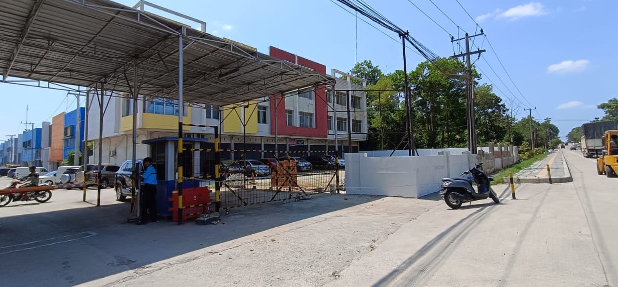 DIJUAL RUKO GANDENG KOMPLEK PERGUDANGAN ALANG ALANG LEBAR PALEMBANG (1,9)