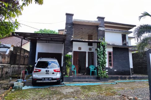 DIJUAL RUMAH ELITE JALAN HANG JEBAT KAMBANG IWAK PALEMBANG (0,3)
