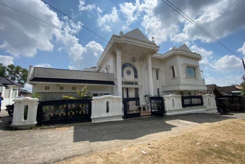 DIJUAL RUMAH FURNISH PIPA REJA PALEMBANG (1)