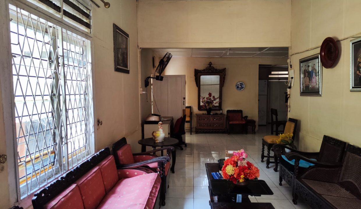 DIJUAL RUMAH JALAN ANGGREK KAMBOJA PALEMBANG (4,1)