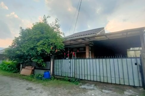 DIJUAL RUMAH KOMPLEK GRIYA KITA RESIDENCE SOEKARNO HATTA PALEMBANG (0,7)