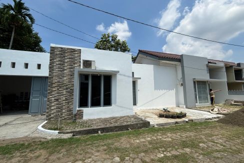 DIJUAL RUMAH SERUNI POLIGON LAMA PALEMBANG (0,2)
