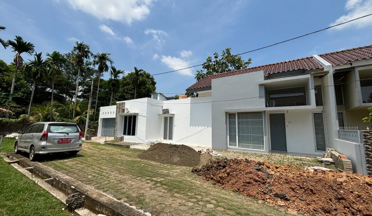 DIJUAL RUMAH SERUNI POLIGON LAMA PALEMBANG (0,4)