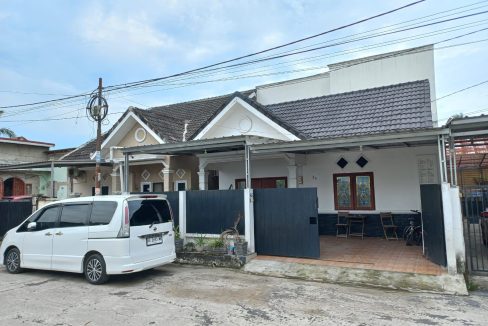 DIJUAL RUMAH KOMPLEK VILLA ARAFURU PUSRI PALEMBANG (1)