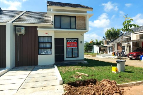 DIJUAL RUMAH THE BREEZE CGC PALEMBANG (0,2)