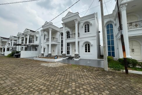 DIJUAL 2 TOWNHOUSE PERMATA (0,2)
