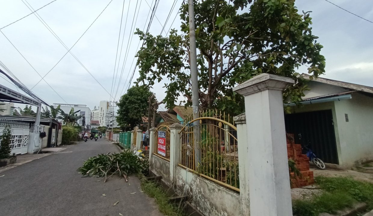 DIJUAL RUMAH JALAN LETNAN SIMANJUNTAK DEKAT RS HERMINA PALEMBANG (2)