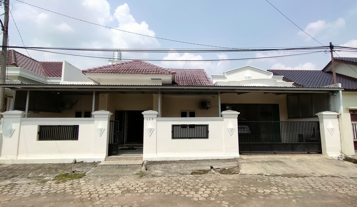 DIJUAL RUMAH KOMPLEK GRIYA BAHAGIA KM 11 Bonus AC 4 Unit & Furnitur (0,2)
