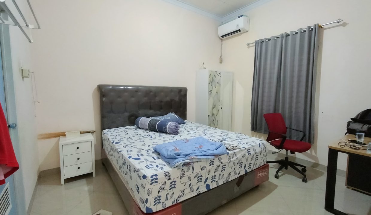 DIJUAL RUMAH KOMPLEK GRIYA BAHAGIA KM 11 Bonus AC 4 Unit & Furnitur (8,4)