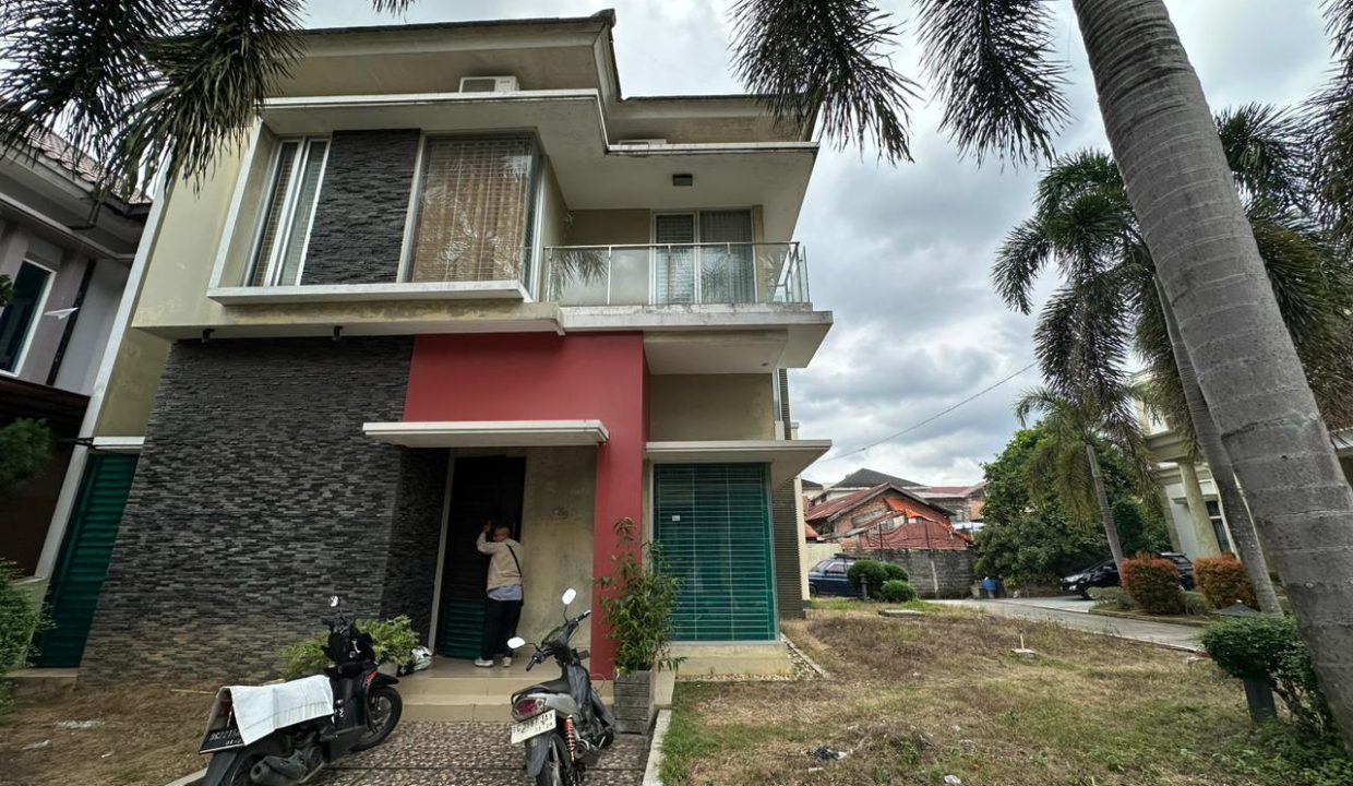 DIJUAL RUMAH MEWAH HOOK TAMAN KENTEN PALEMBANG (1)