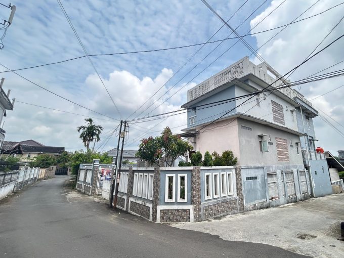 DIJUAL RUMAH MEWAH PLUS KOST 12 PINTU BANK RAYA PALEMBANG (1)