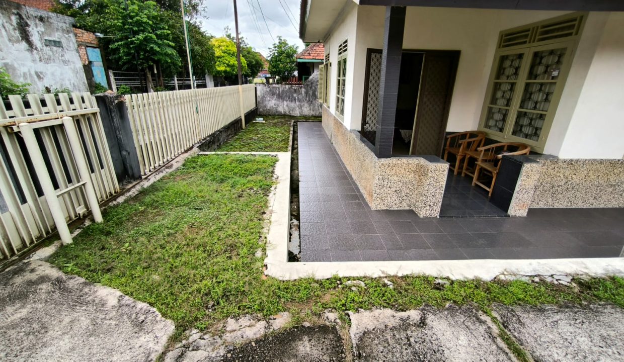 DIJUAL RUMAH JALAN LETNAN HADIN - SUDIRMAN PALEMBANG (1,9)