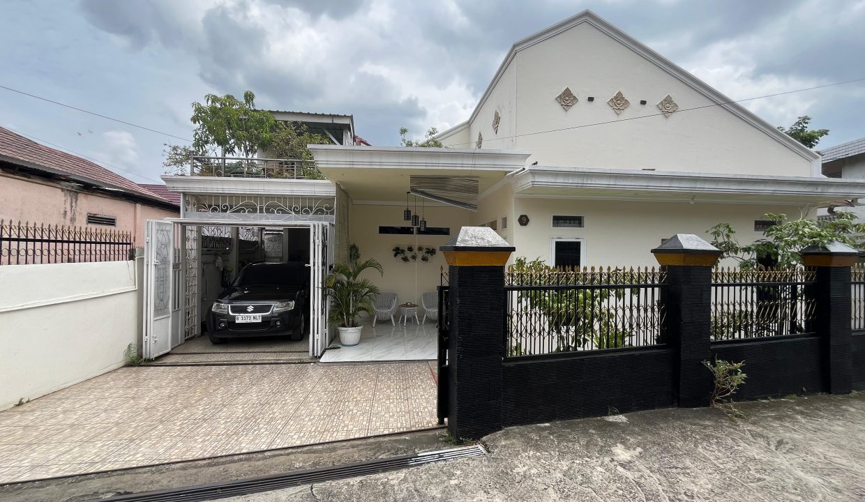 DIJUAL RUMAH JALAN TRIKORA PALEMBANG (2)