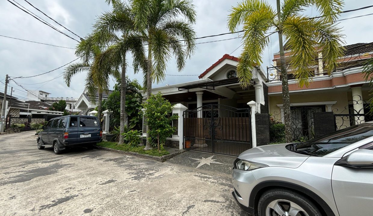 DIJUAL RUMAH EKSKLUSIF POLIGON PALEMBANG (1)