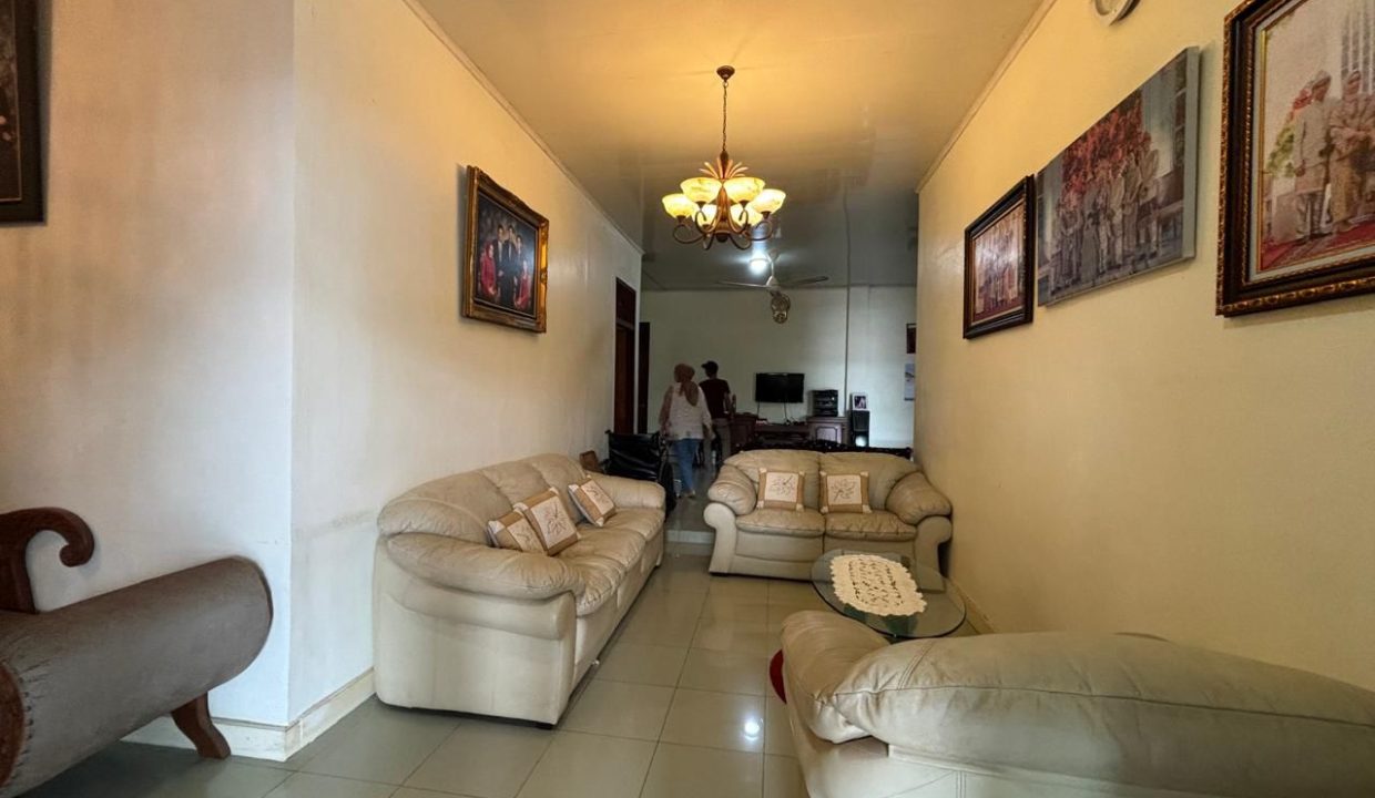 DIJUAL RUMAH EKSKLUSIF POLIGON PALEMBANG (11)