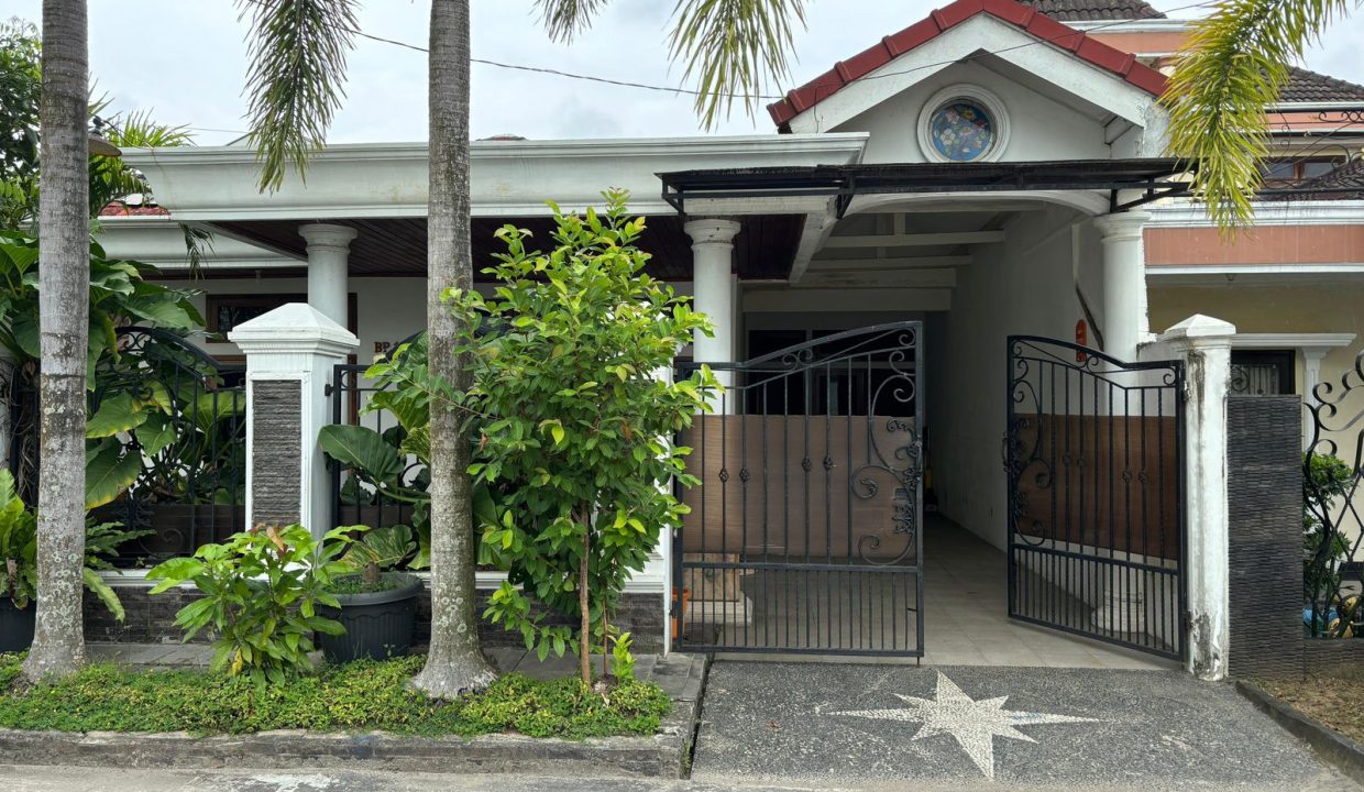 DIJUAL RUMAH EKSKLUSIF POLIGON PALEMBANG (2)