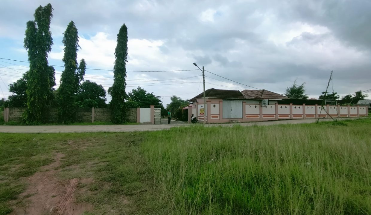 DIJUAL RUMAH KONSEP VILLA KENTEN SUKAMAJU PALEMBANG (4)