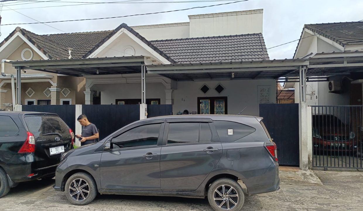 DIJUAL RUMAH VILLA ARAFURU INDAH PALEMBANG (1)