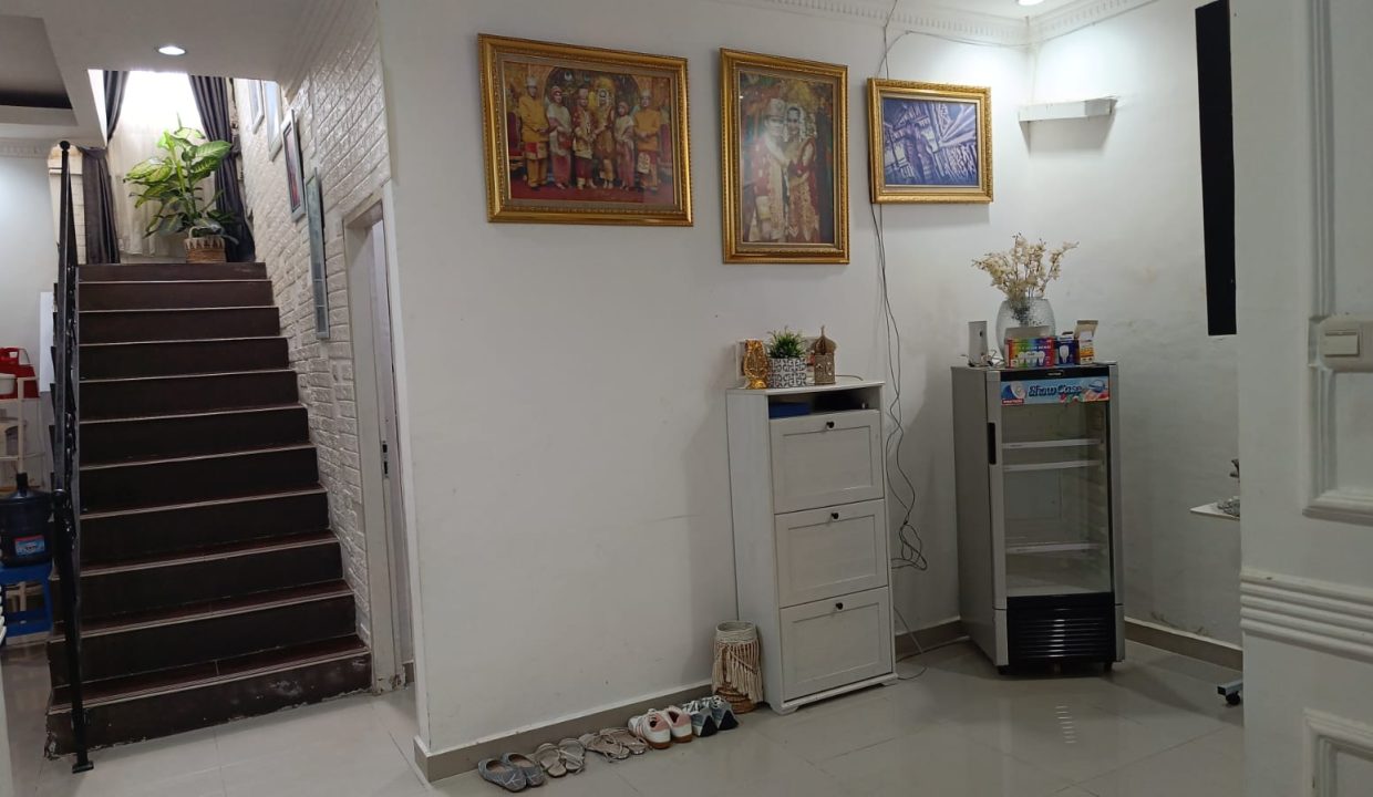 DIJUAL RUMAH VILLA ARAFURU INDAH PALEMBANG (3)