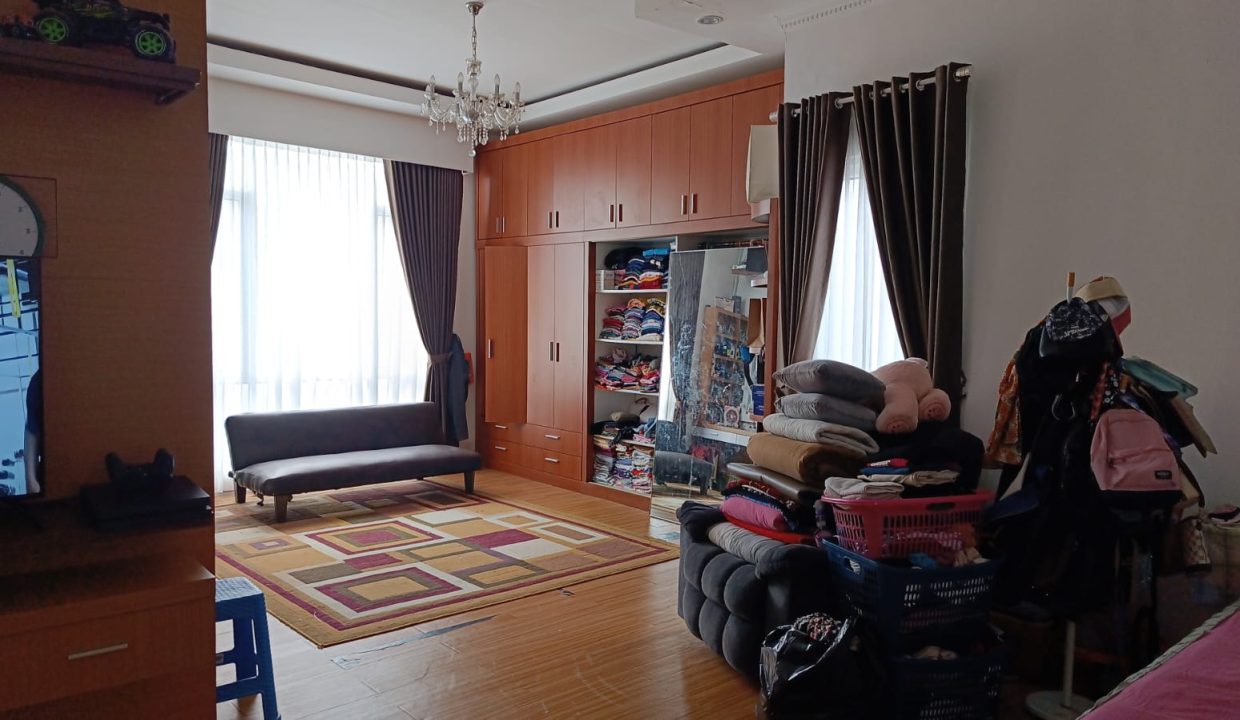 DIJUAL RUMAH VILLA ARAFURU INDAH PALEMBANG (7)