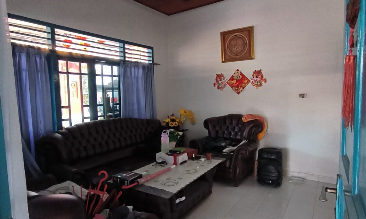 RUMAH TAMAN KENTEN PALEMBANG PEKARANGAN LUAS (12)