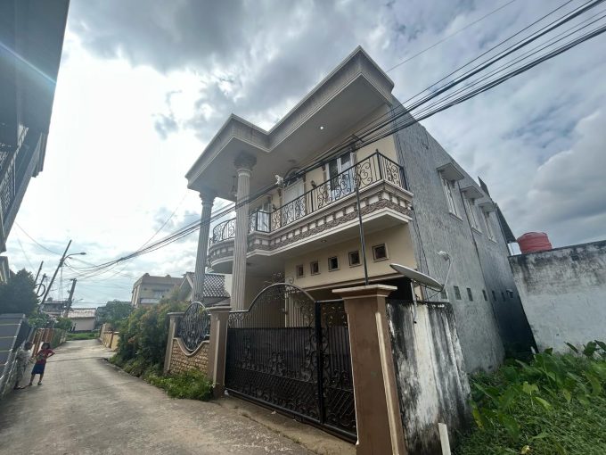 DIJUAL RUMAH MEWAH DEMANG LEBAR DAUN PALEMBANG