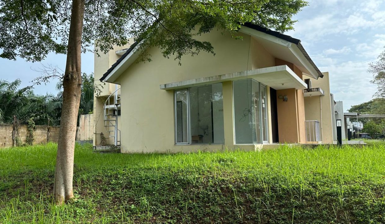 RUMAH SOMERSET WEST CGC PALEMBANG (0,4)