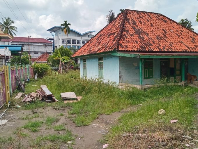DIJUAL TANAH LUAS DAN BANGUNAN JALAN A YANI PLAJU PALEMBANG