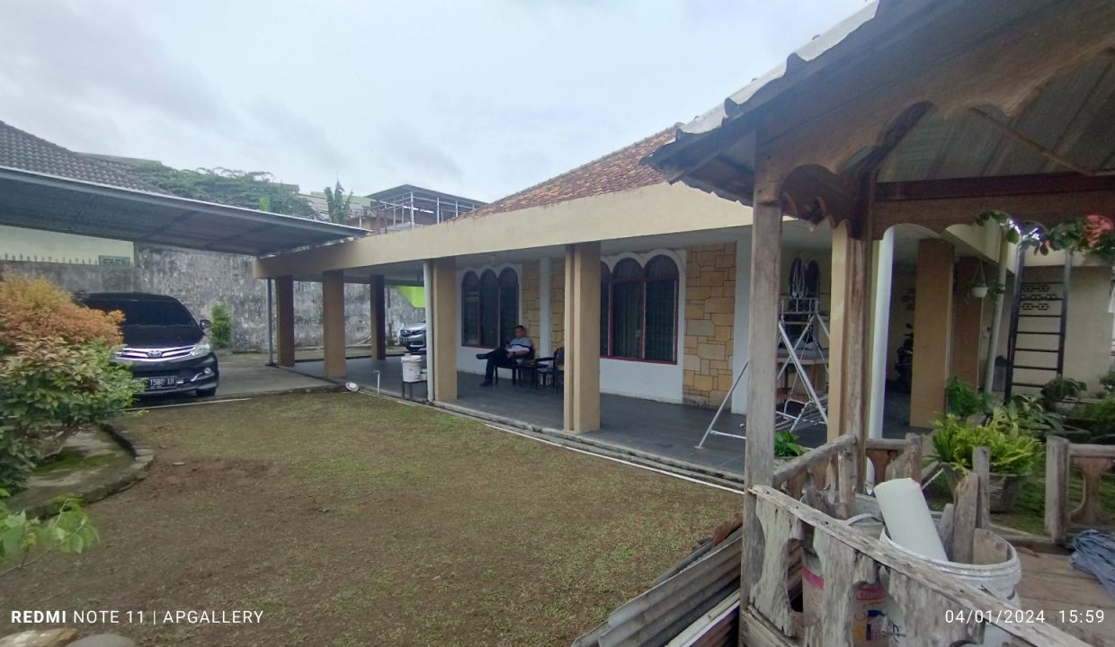 RUMAH JALAN KEMUNING (0,4)