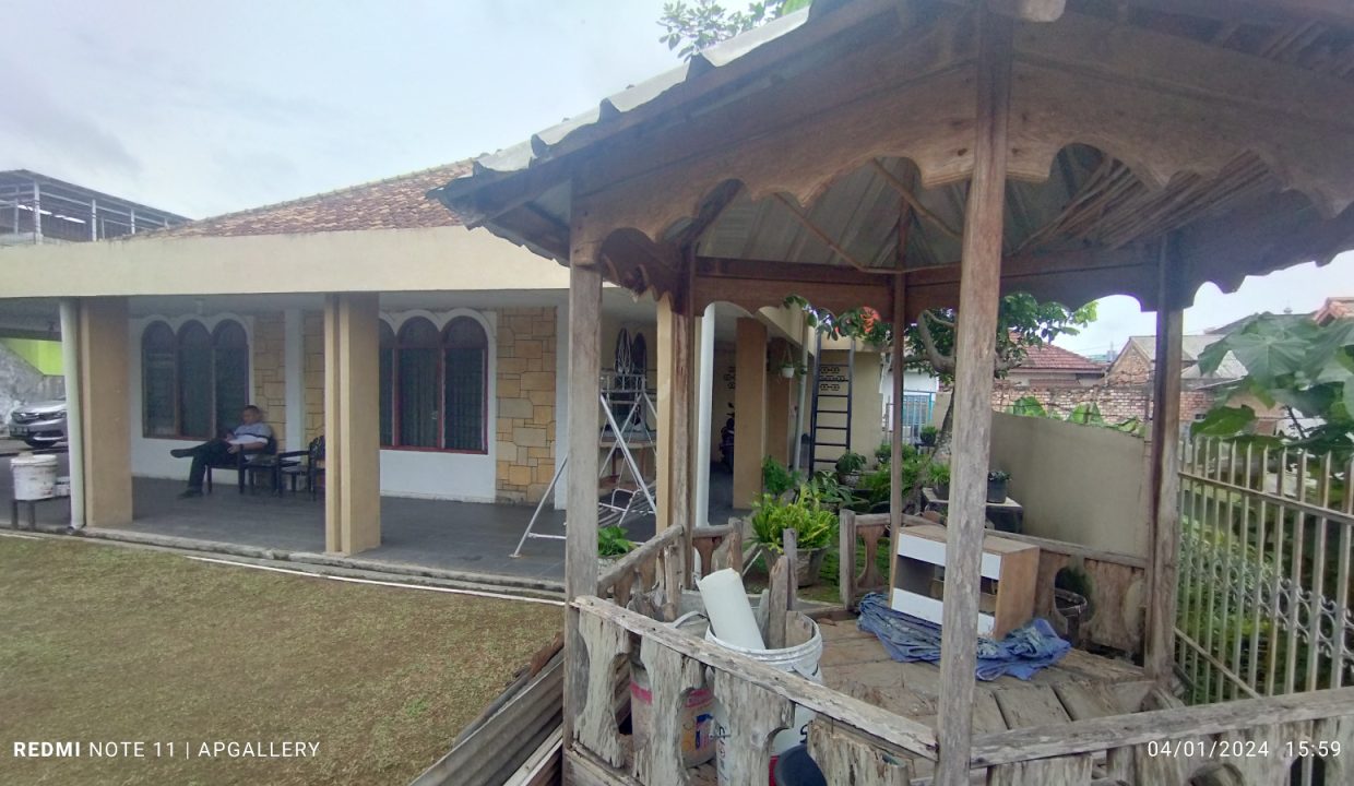 RUMAH JALAN KEMUNING (1)
