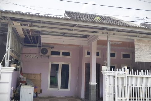 DIJUAL RUMAH KOMPLEK LIVERPOOL 1 JAKABARING PALEMBANG (0,2)