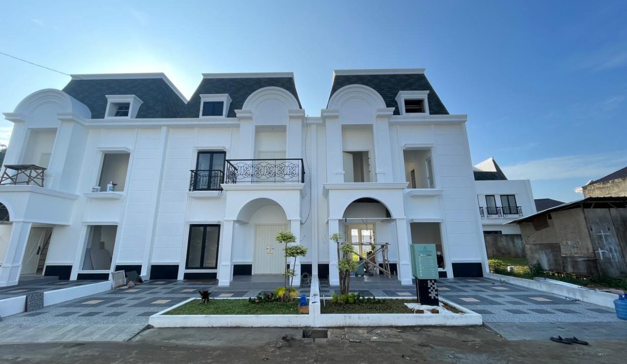 DIJUAL RUMAH MEWAH AMERICAN CLASSIC LEA RESIDENCE PALEMBANG (0,8)
