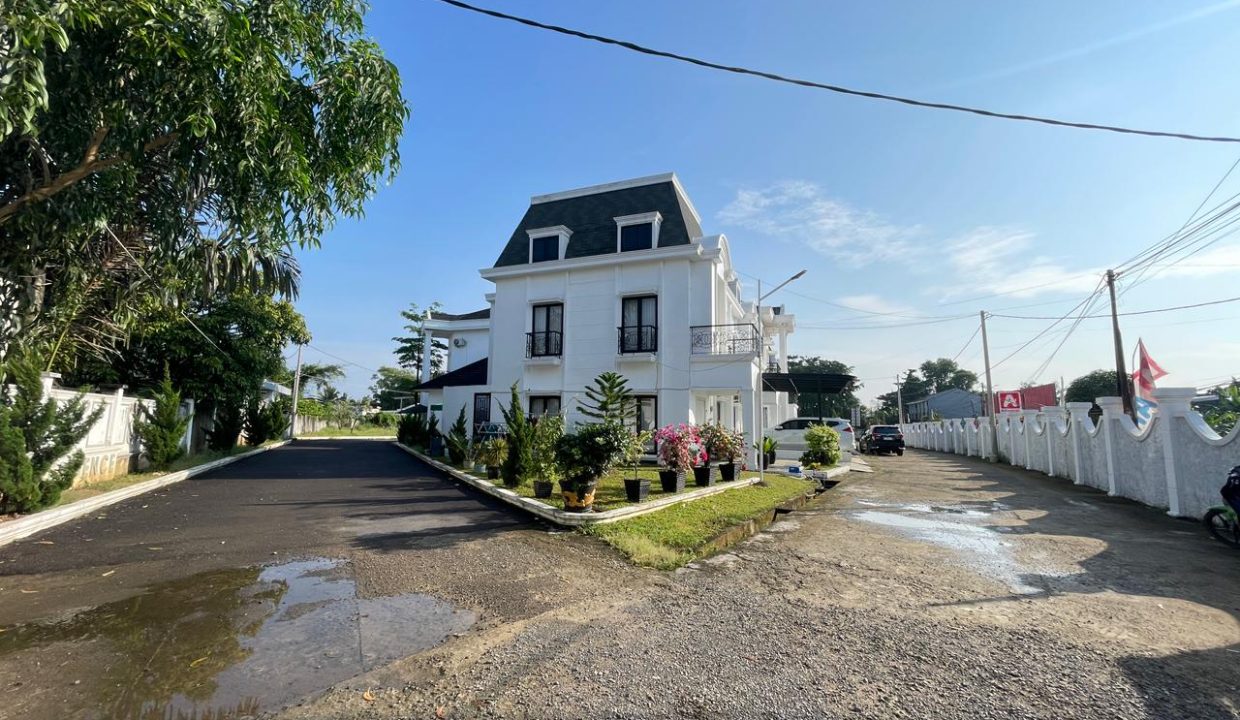 DIJUAL RUMAH MEWAH AMERICAN CLASSIC LEA RESIDENCE PALEMBANG (3)