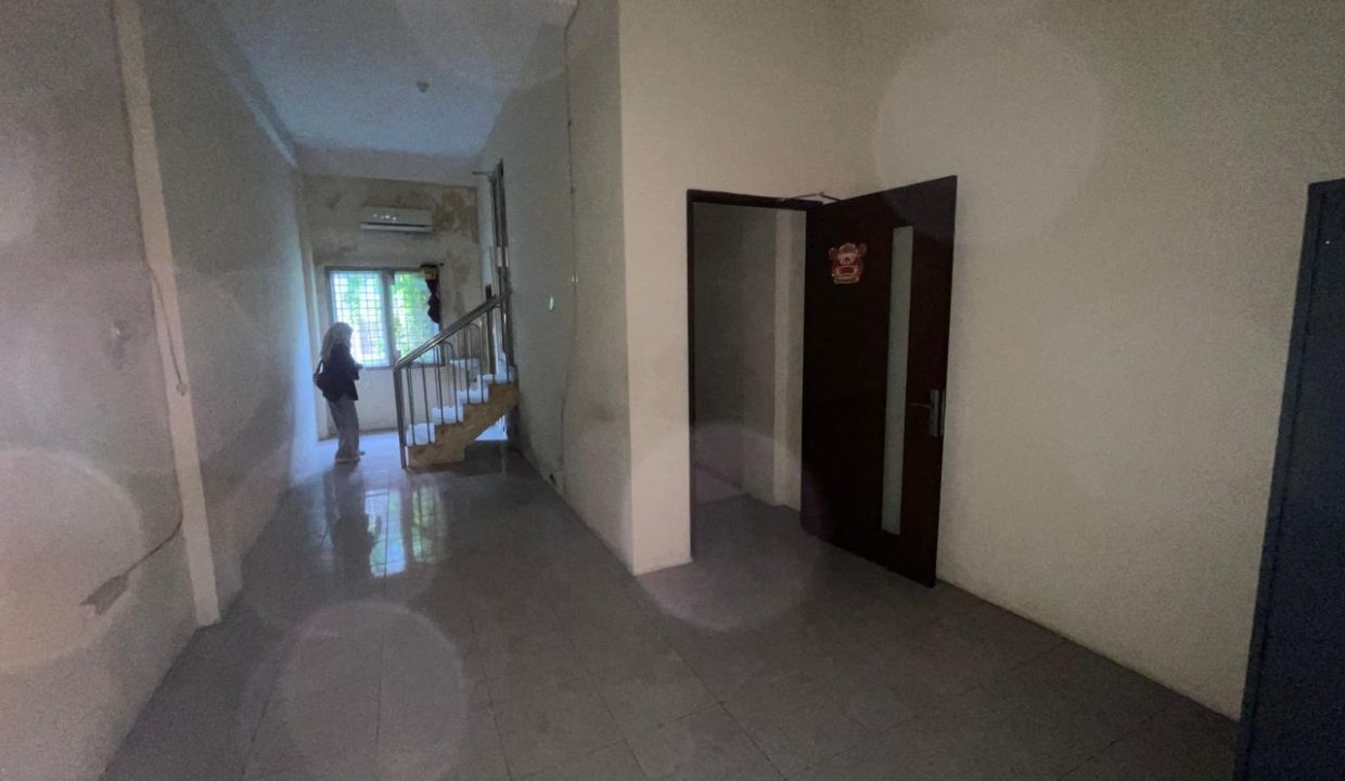 3 LANTAI RUKO JALAN AMPIBI SEKIP PALEMBANG (7)