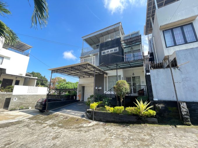DIJUAL RUMAH MEWAH FULL FURNISH JALAN LINGKAR ISTANA DEMANG LEBAR DAUN PALEMBANG