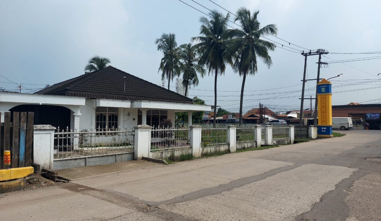 DIJUAL RUMAH HALAMAN LUAS MAYOR ZEN PALEMBANG (0,4)