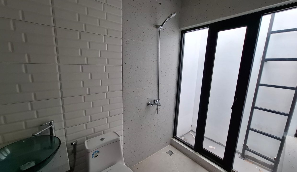 DIJUAL RUMAH FLORISTA GARDEN KM 7 PALEMBANG (15)