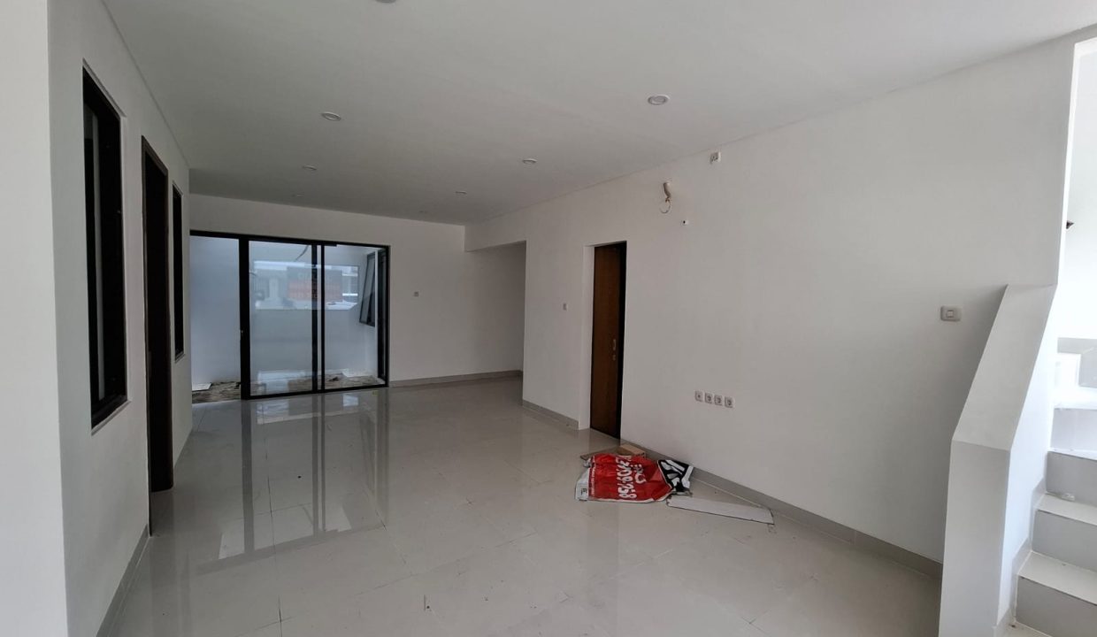 DIJUAL RUMAH FLORISTA GARDEN KM 7 PALEMBANG (5)