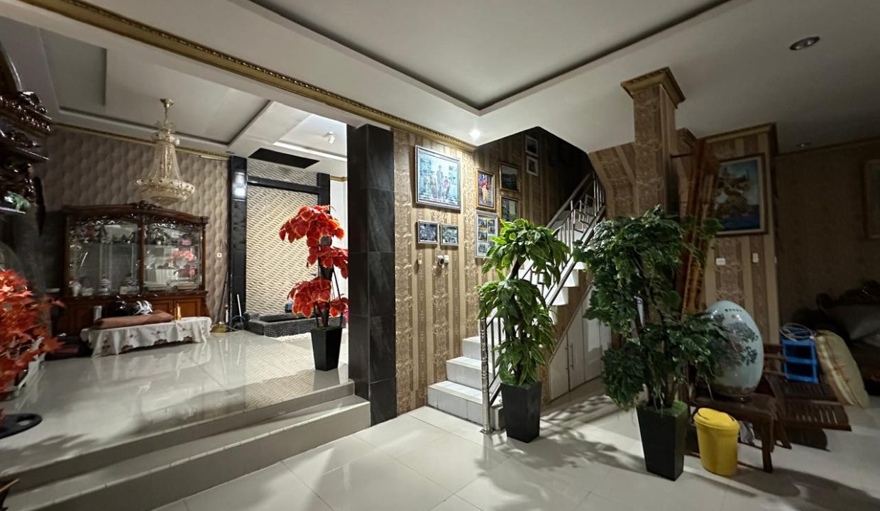 DIJUAL RUMAH FULL FURNISH THE PAVILION CGC PALEMBANG (7)