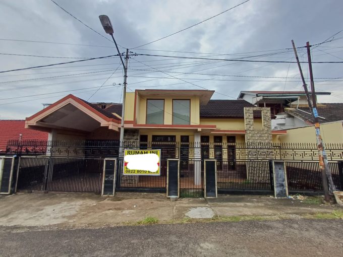 DIJUAL RUMAH TENGAH KOTA KOMPLEK WAY HITAM PALEMBANG