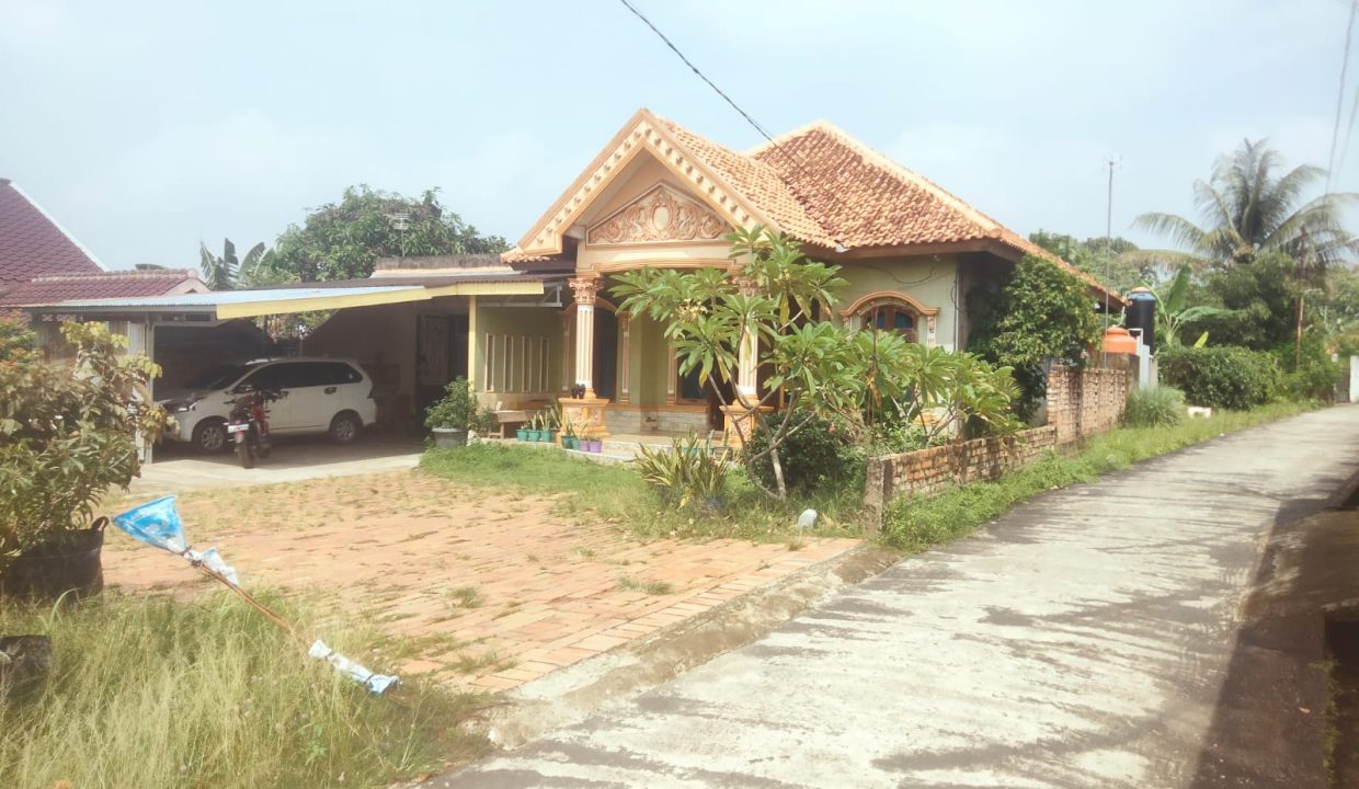 DIJUAL RUMAH HALAMAN LUAS PERUMNAS TALANG KELAPA PALEMBANG (1,4)