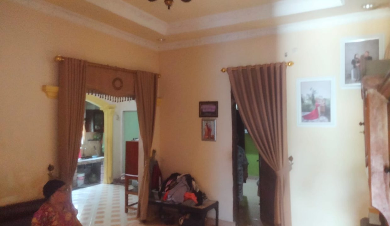 DIJUAL RUMAH HALAMAN LUAS PERUMNAS TALANG KELAPA PALEMBANG (2)