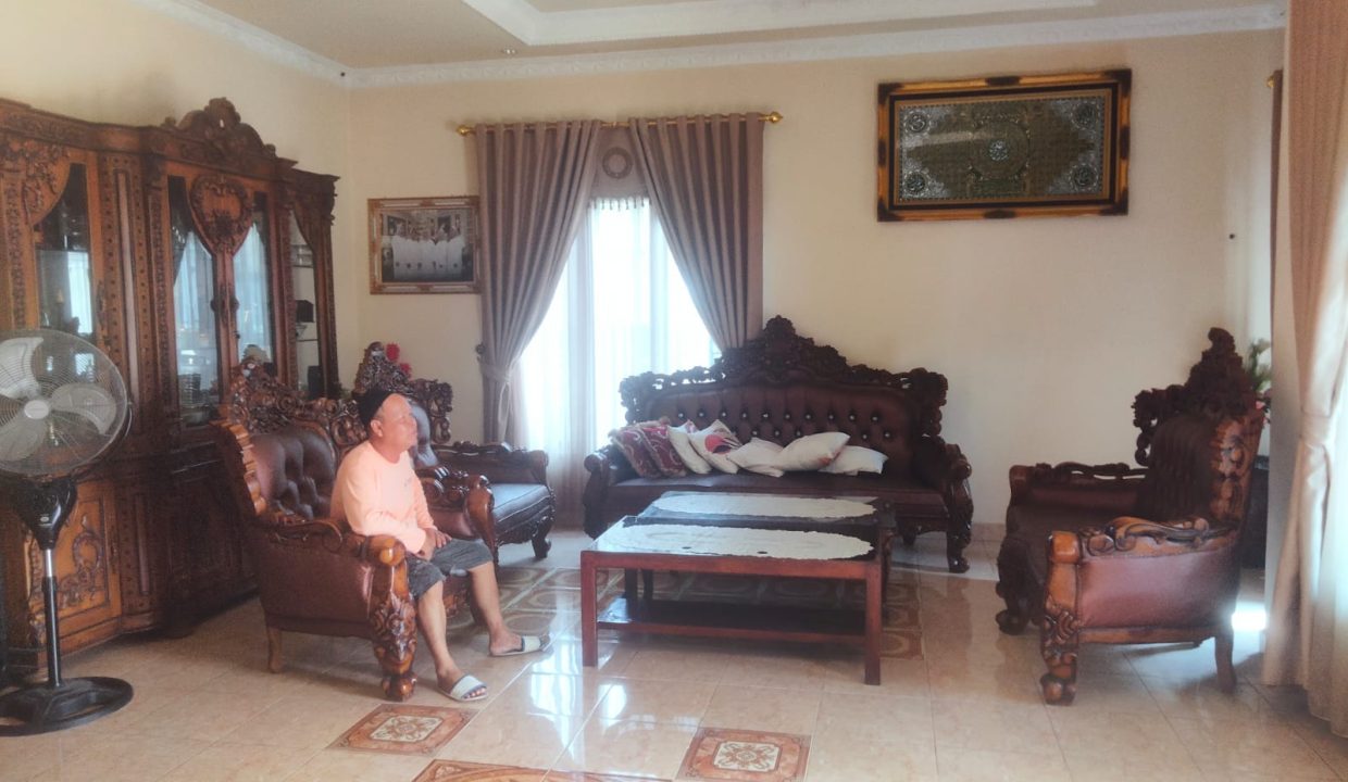 DIJUAL RUMAH HALAMAN LUAS PERUMNAS TALANG KELAPA PALEMBANG (3)