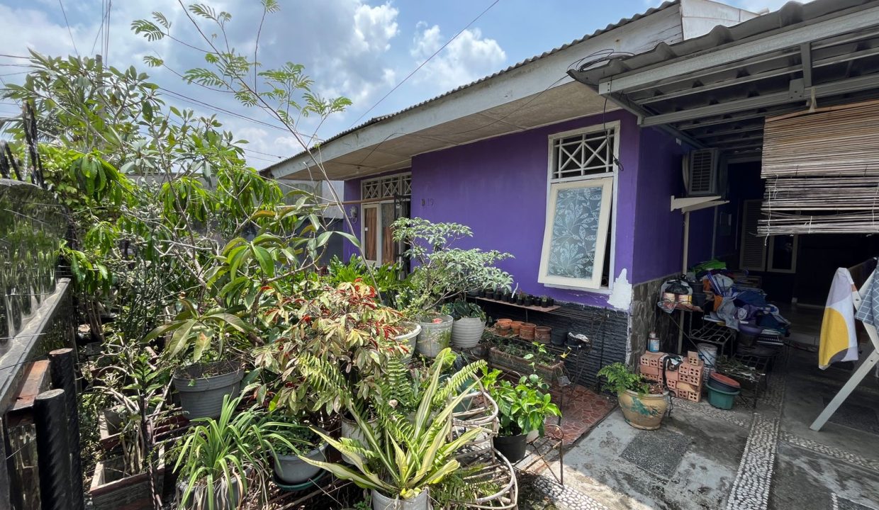 DIJUAL RUMAH KOMPLEK OPI JAKABARING PALEMBANG DEKAT DANAU (0,57)
