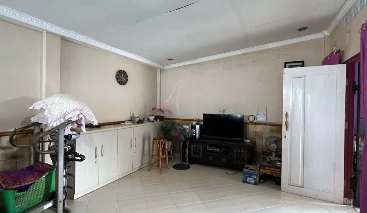 DIJUAL RUMAH KOMPLEK OPI JAKABARING PALEMBANG DEKAT DANAU (10)